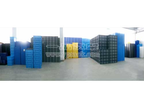 塑料周轉箱倉庫一角